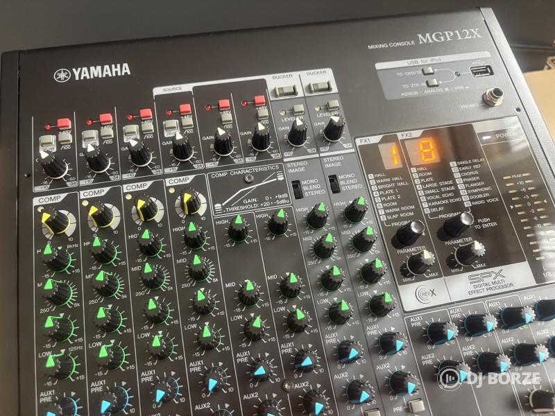 Yamaha MGP12X profi  duplaeffektes keverő