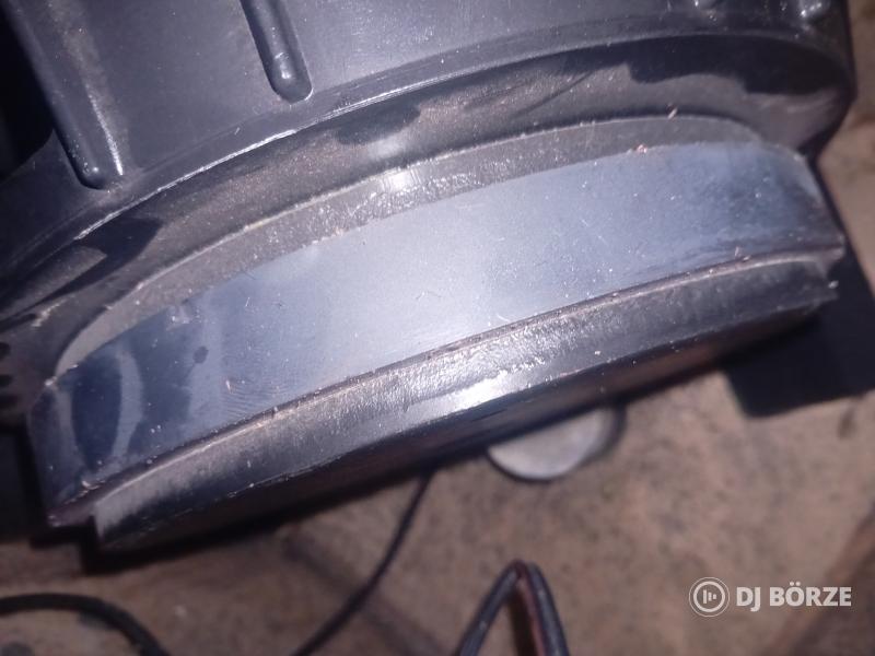 Eladó 2db maszek monitorláda