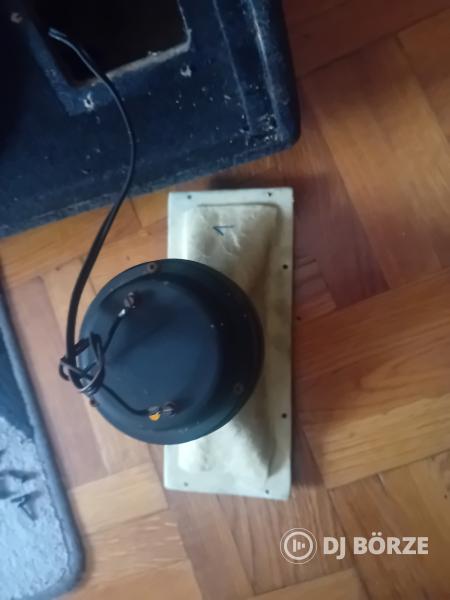 Eladó 2db maszek monitorláda