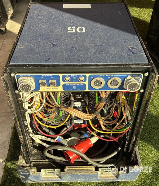 MC2 végfok rack: 2 x MC750 + 2 x MC1250