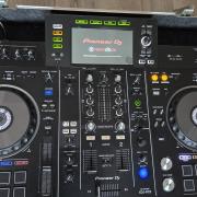 Pioneer XDJ-RX2 + rack eladó!