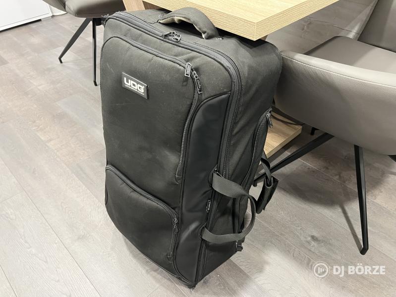UDG Urbanite Controller Bagpack XL HÁTIZSÁK kontrollereknek