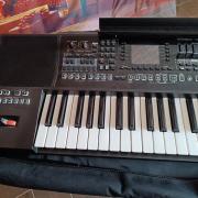 Roland EA7 szintetizator