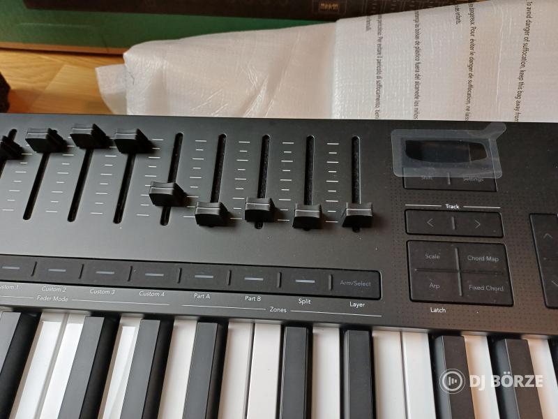 Novation Launckey 61 MK4