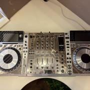 Pioneer DJ Set - 2x CDJ-2000 Nexus Platinum + DJM 900 Nexus Platinum