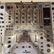 Pioneer DJ Set - 2x CDJ-2000 Nexus Platinum + DJM 900 Nexus Platinum