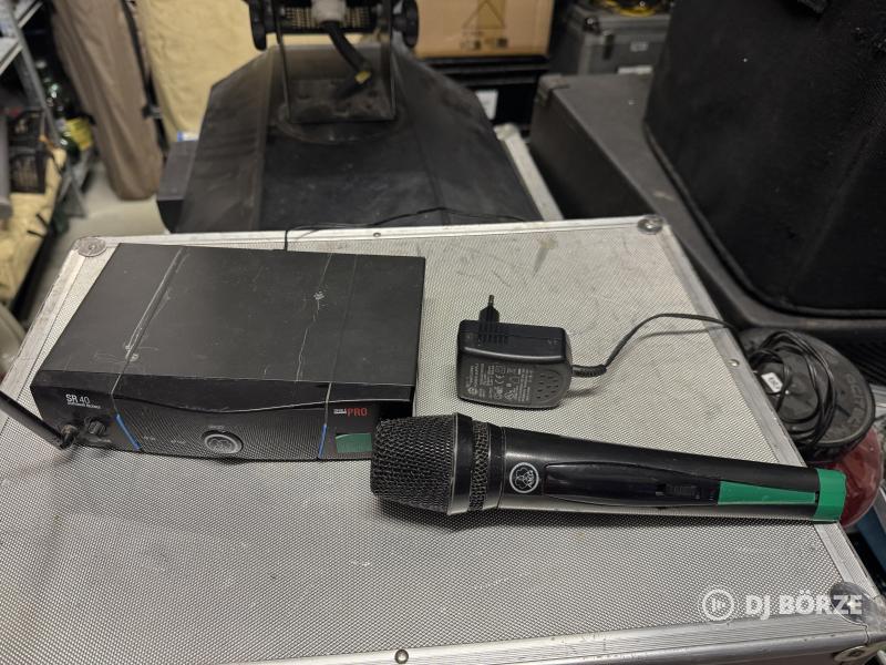 AKG vezeték nélküli mikrofon SR40 vevő + HT40 PRO kéziadó