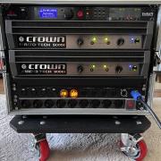 Újszerű Crown MA5000i + MA9000i végfok + DBX PA2 + RTA Mic rackben