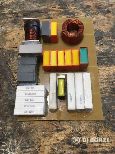 Új Topláda (2x15"+1,4") 1000/2000W 4 Ohm