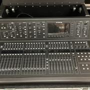 Midas M32 digitális keverőpult