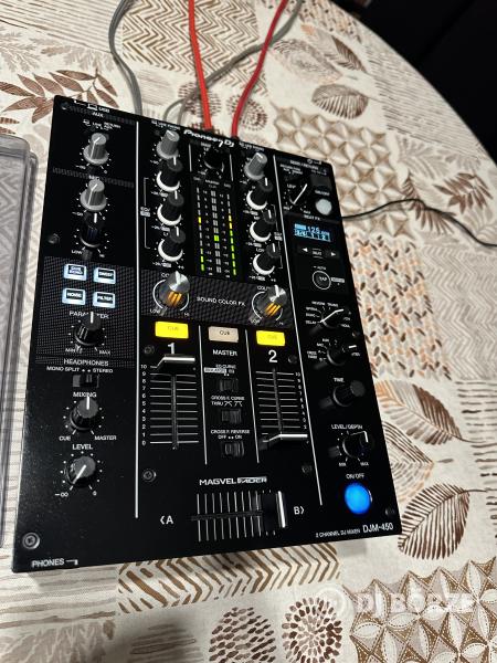 Garanciás Pioneer DJM-450 keverő eladó! Beszámítás is lehetséges.