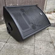 Turbosound TXD-12M passzív hangfal