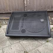 Turbosound TXD-12M passzív hangfal