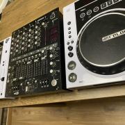 Reloop rmx40usb + 2db Reloop rmp1 Dj pult