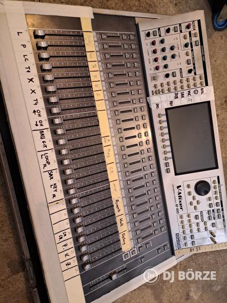 Roland M400 Vmixer rackben+ 2digitbox+ cat 5 kábel