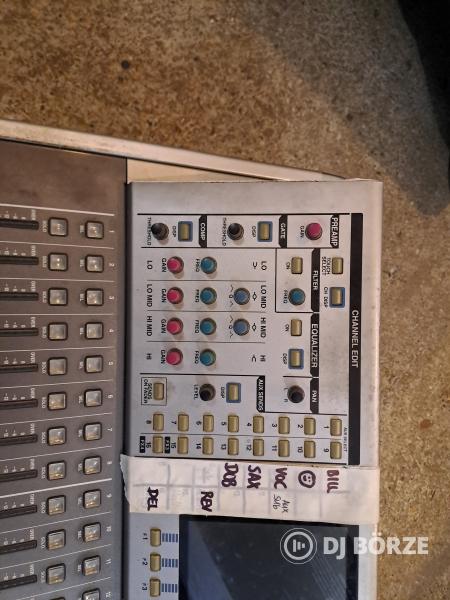 Roland M400 Vmixer rackben+ 2digitbox+ cat 5 kábel