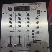 dj keverő begringer dx626