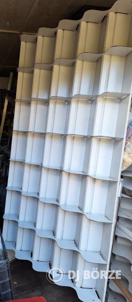 Hanglemezbolti bemutatóállvány ELADÓ