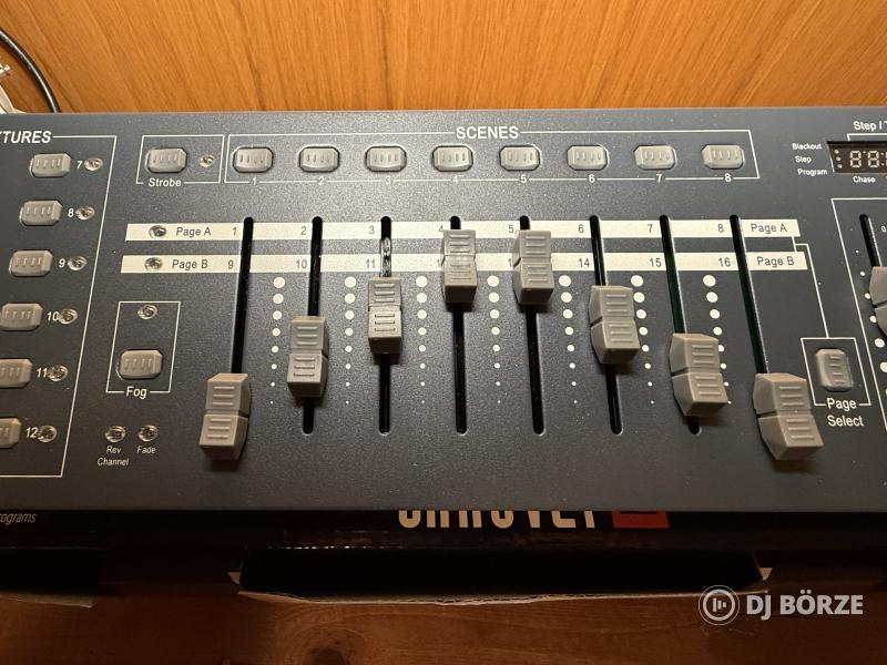 Chauvet Obey 40 DMX vezérlő