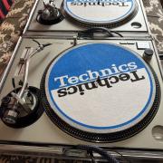 Technics 1200 MK2 lemezjátszópár