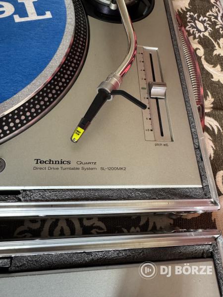 Technics 1200 MK2 lemezjátszópár