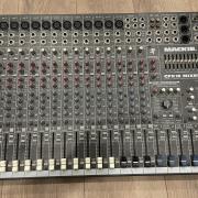 Mackie CFX16 zenekari keverő