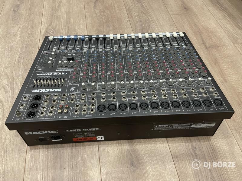 Mackie CFX16 zenekari keverő