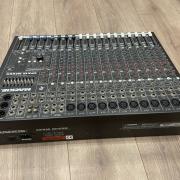 Mackie CFX16 zenekari keverő