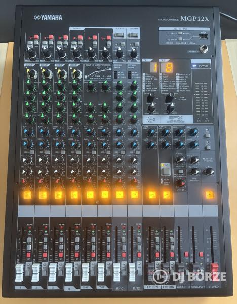Yamaha Mgp12x keverő