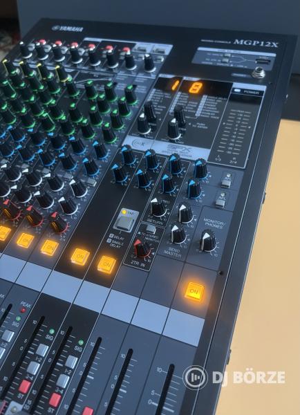 Yamaha Mgp12x keverő