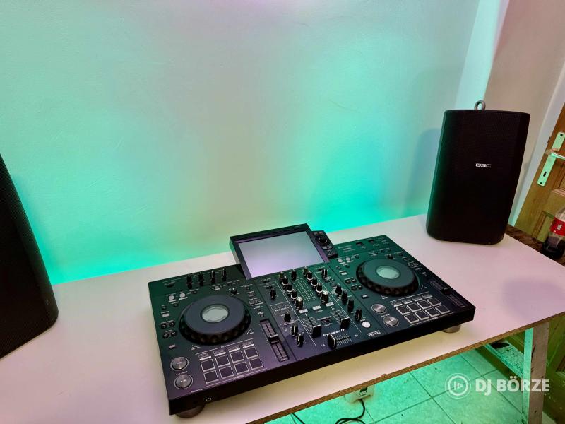 Pioneer XDJ RX3 + táska