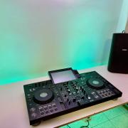 Pioneer XDJ RX3 + táska