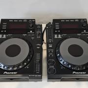 2db. Pioneer CDJ-900