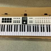 Arturia Keylab Essential mk3 MIDI billentyű  fehér színű