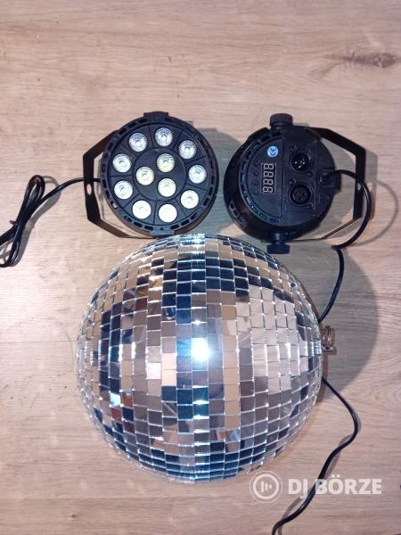 Új állapotú hibátlan 20cm átmérőjű tülörgömb megvilágító lámpákkal.