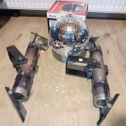 Új állapotú hibátlan 20cm átmérőjű tülörgömb megvilágító lámpákkal.