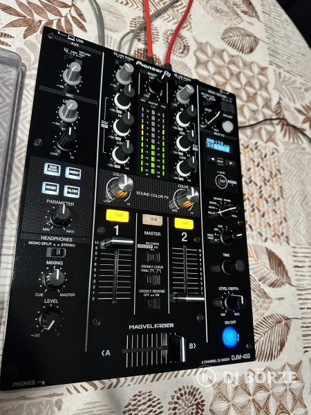 Garanciás Pioneer DJM-450 keverő +decksaver eladó! Beszámítás is lehetséges.