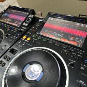 Eladó Pioneer DJ CDJ-3000 beszámítás is lehet.