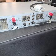 Outline SP800 erősítő