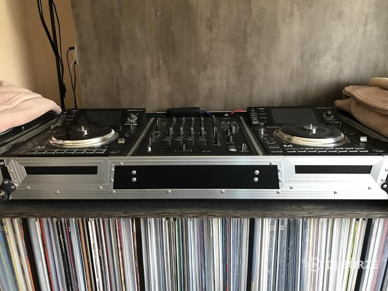 Új,dobozos, 2 db DENON SC5000M + 1 db DENON X1800 + MAGMA rack