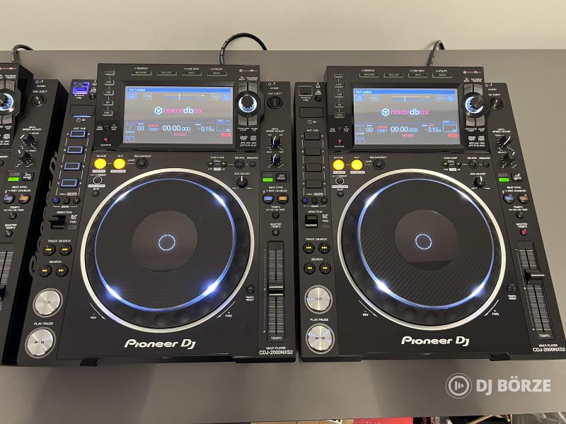 Pioneed CDJ 2000 NXS2