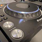 Pioneed CDJ 2000 NXS2