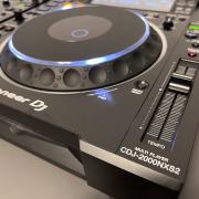 Pioneed CDJ 2000 NXS2