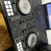 Native Instruments Traktor Kontrol S2 MK3  Kezdő Dj szett.