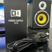 Native Instruments Traktor Kontrol S2 MK3  Kezdő Dj szett.