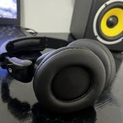 Native Instruments Traktor Kontrol S2 MK3  Kezdő Dj szett.