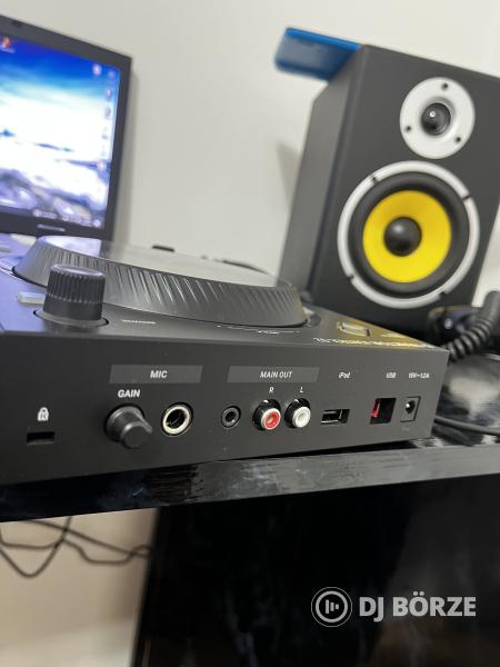 Native Instruments Traktor Kontrol S2 MK3  Kezdő Dj szett.