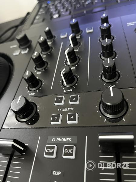 Native Instruments Traktor Kontrol S2 MK3  Kezdő Dj szett.