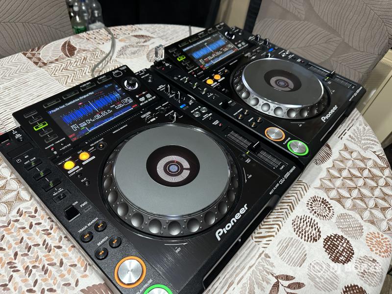 Eladó Pioneer DJ CDJ-2000NXS beszámítás is lehet.