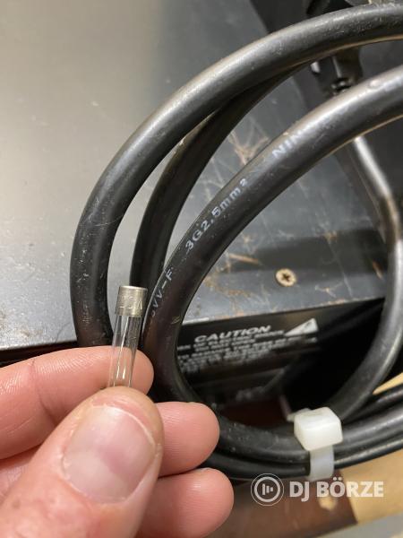 Aolong (Konzert) H3000, 2x1500W 4ohm, 2x950W 8 ohm, H osztályú végfok